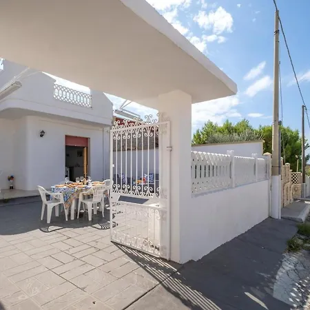 Heart Island Vista Mare Villa